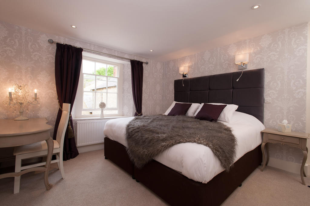 The Wychwood Inn Shipton under Wychwood Номер фото