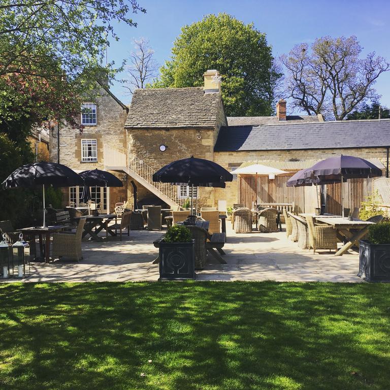 The Wychwood Inn Shipton under Wychwood Екстер'єр фото