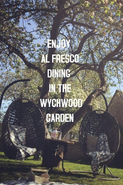 The Wychwood Inn Shipton under Wychwood Екстер'єр фото