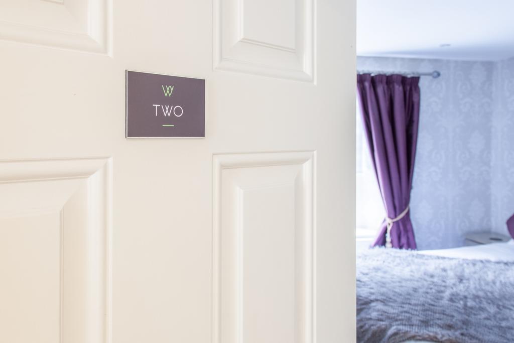The Wychwood Inn Shipton under Wychwood Екстер'єр фото