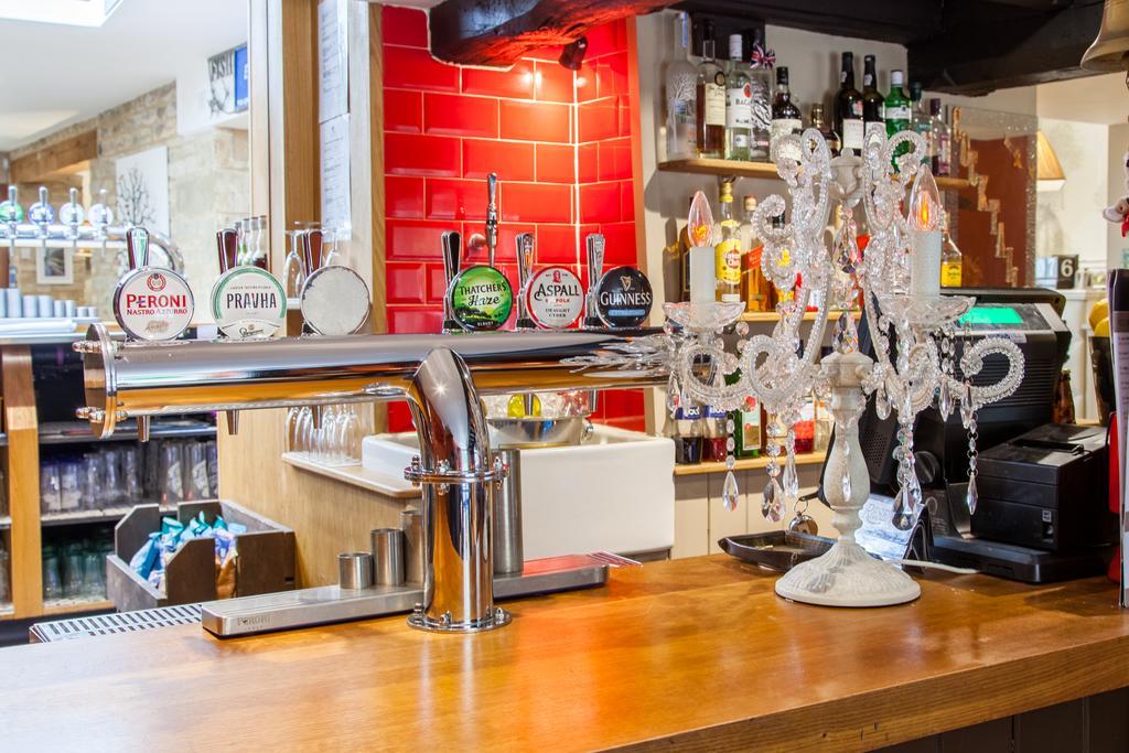 The Wychwood Inn Shipton under Wychwood Екстер'єр фото