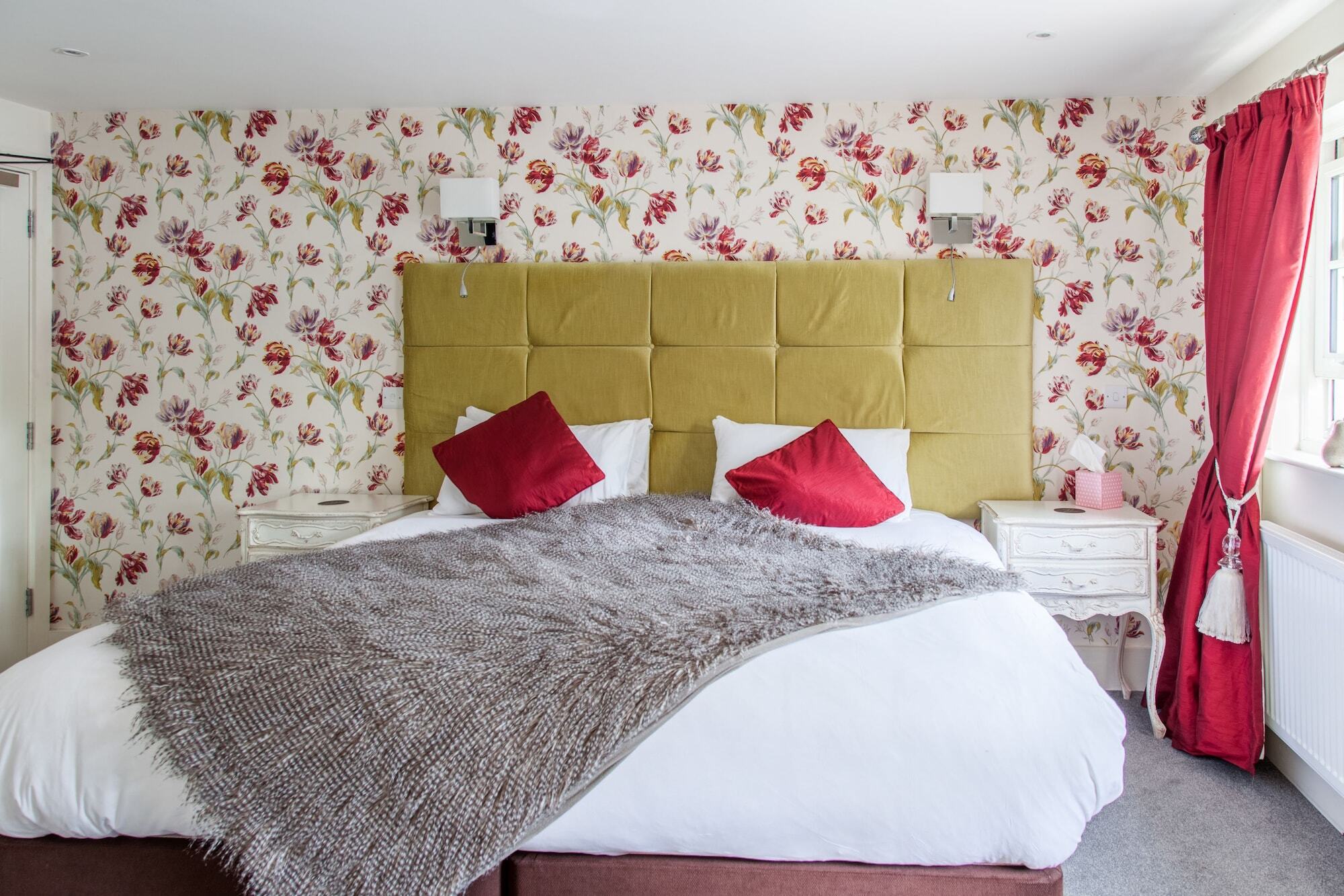 The Wychwood Inn Shipton under Wychwood Екстер'єр фото